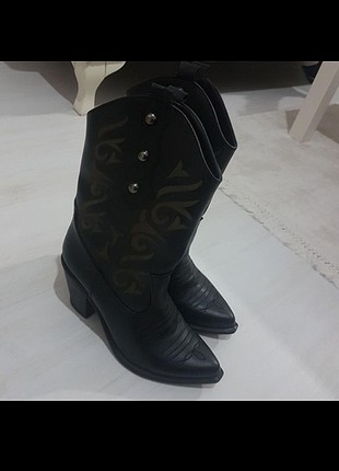 Siyah kovboy çizme 