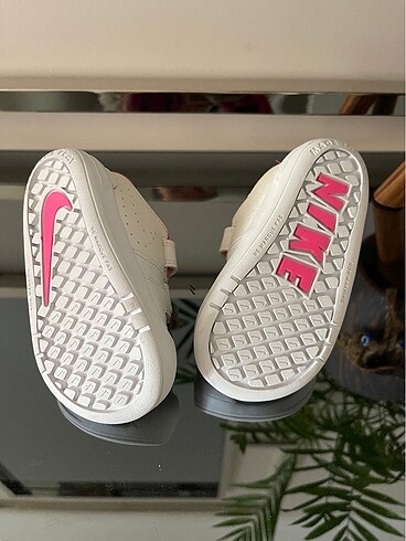 21 Beden Nike sıfır 21 numara kız bebek