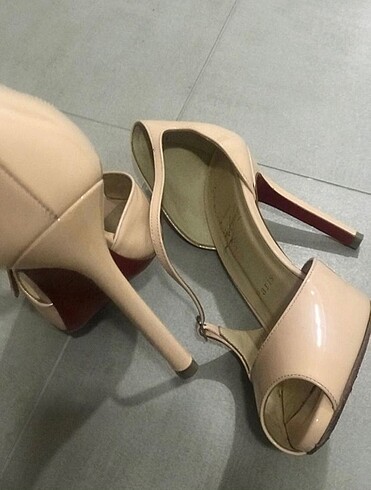 Christian Louboutin C.Louboutin pudra renkayakkabı