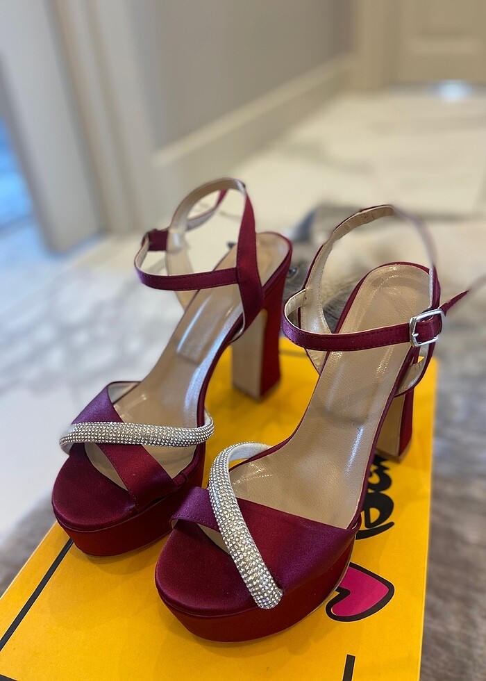 Kına ayakkabısı - Görsel 2