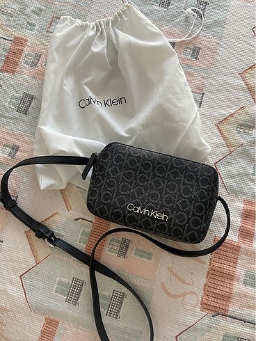Calvin Klein çanta