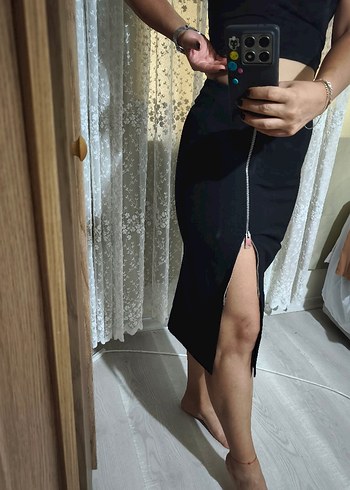 Zara Siyah Midi Yırtmaçlı Kadın Etek
