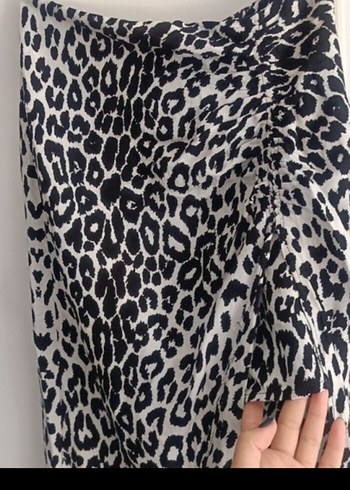 Mango Leopar desenli siyah beyaz yırtmaçlı uzun etek