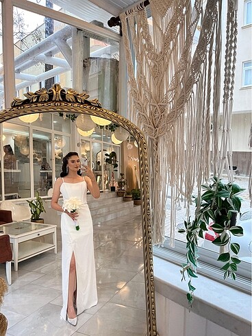 Beyaz nikah elbisesi