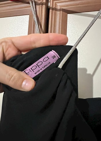 Diğer Siyah Kat Kat Uzun Askılı Abiye Elbise