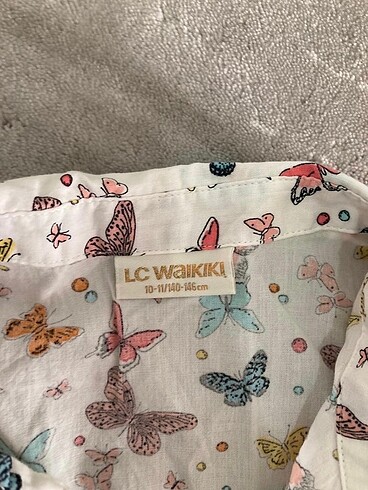 LC Waikiki Kelebekli gömlek
