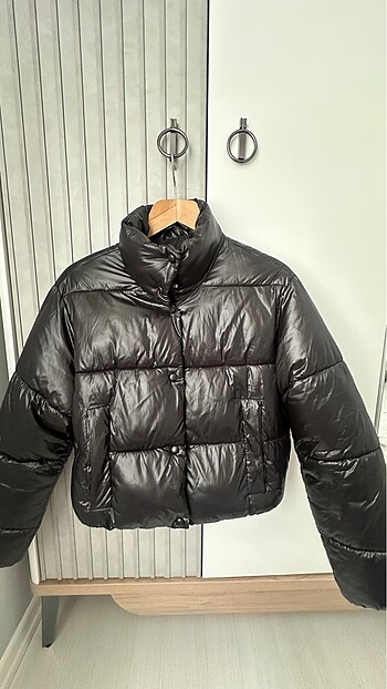 Zara crop siyah şişme mont