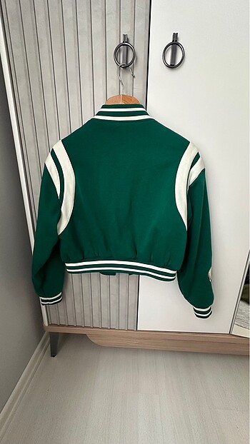 s Beden Bershka bomber kolej montu