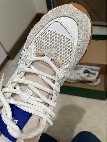 37 Beden beyaz Renk Lacoste spor ayakkabı