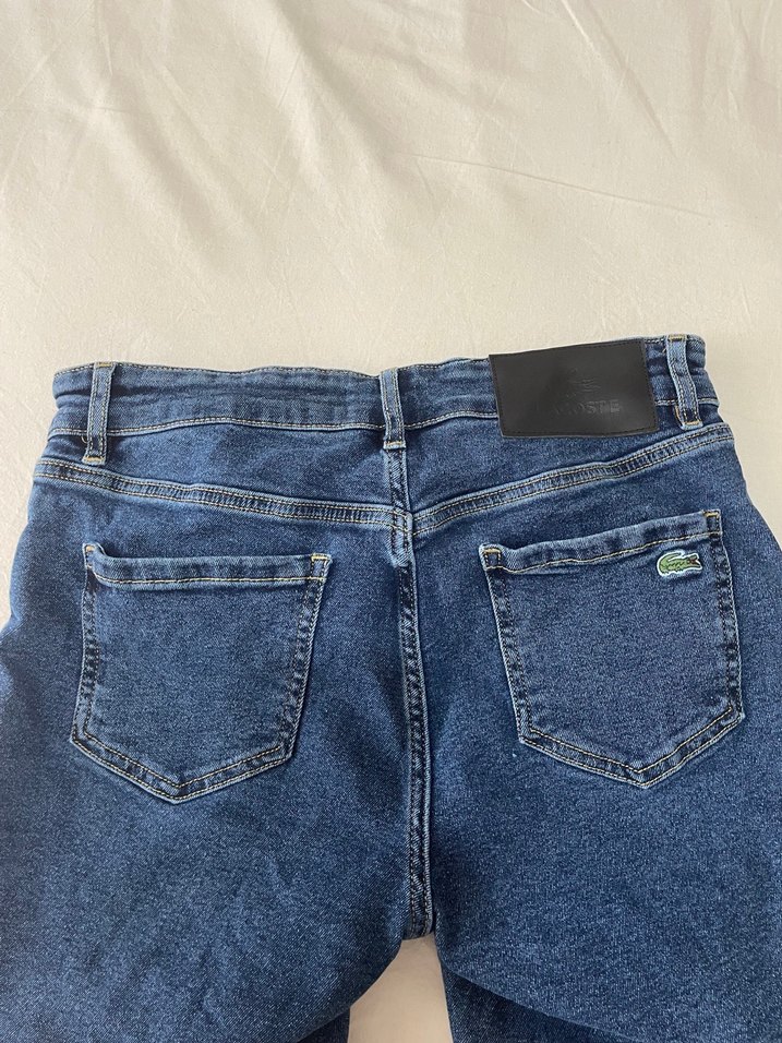 Lacoste Koyu Mavi Mini Denim Şort - Görsel 3