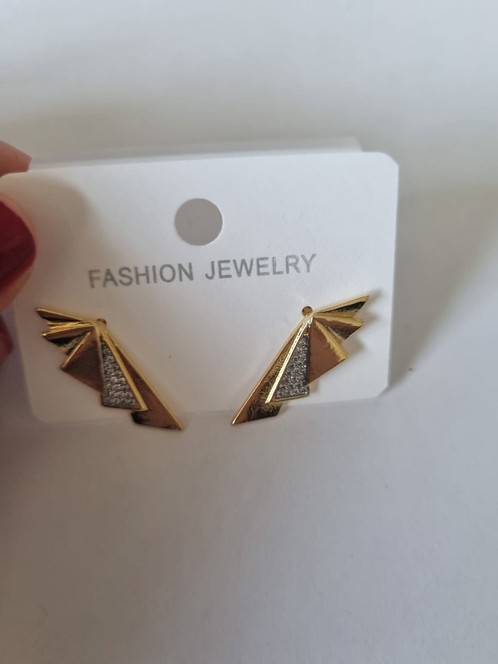 Kadın Altın Renk Parlak Mini Küpe - Görsel 3