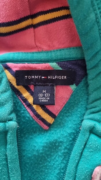 10 Yaş Beden turkuaz Renk Yeşil Fermuarlı Kapionlu Swearshirt Toomy Hilfiger Orginal