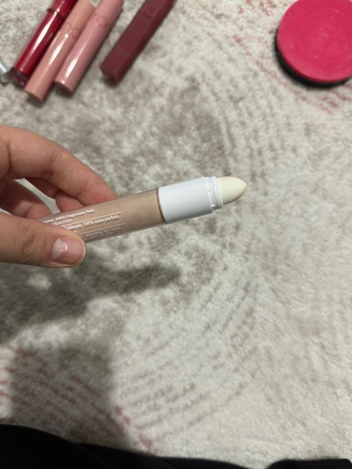 Clinique - Kapatıcı 02 Breeze Rengi - Görsel 2