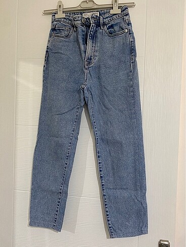 Stradivarius mom jean