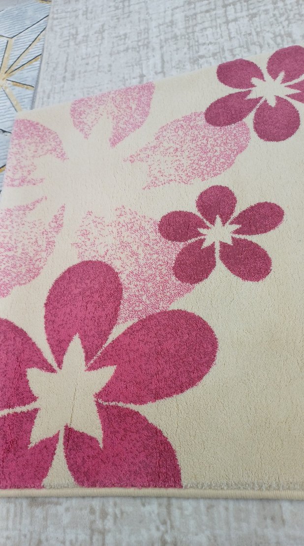 koyunlu yün Pembe Çiçek Desenli Halı - Görsel 2