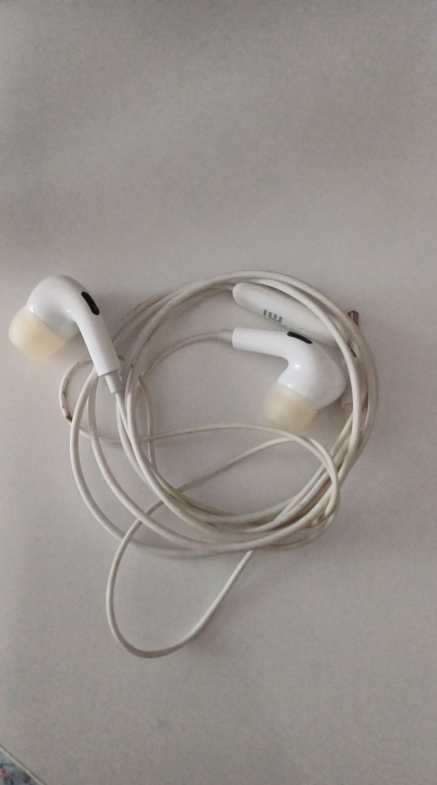 Beyaz Kablolu Kulak İçi Kulaklık - Görsel 2