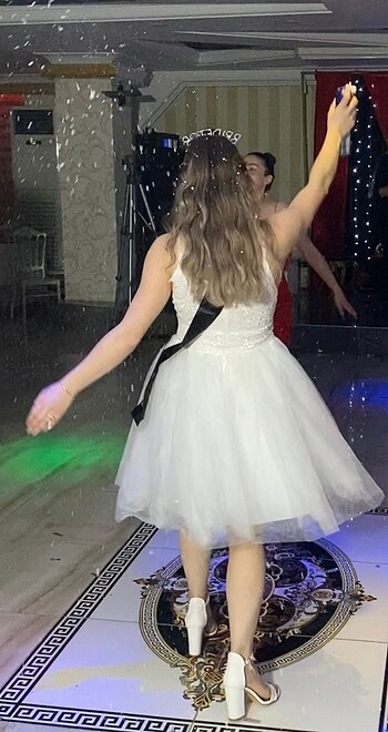 s Beden Beyaz after party elbisesi