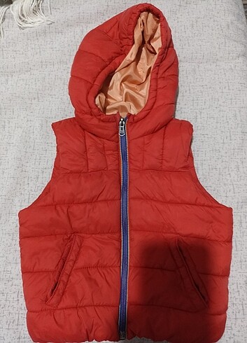 Zara 2-3 yaş kapüşonlu yelek 