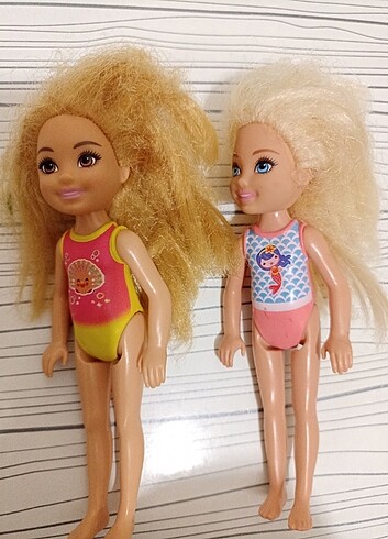  Beden Renk 2 adet Barbie Chelsea tatilde bebekleri