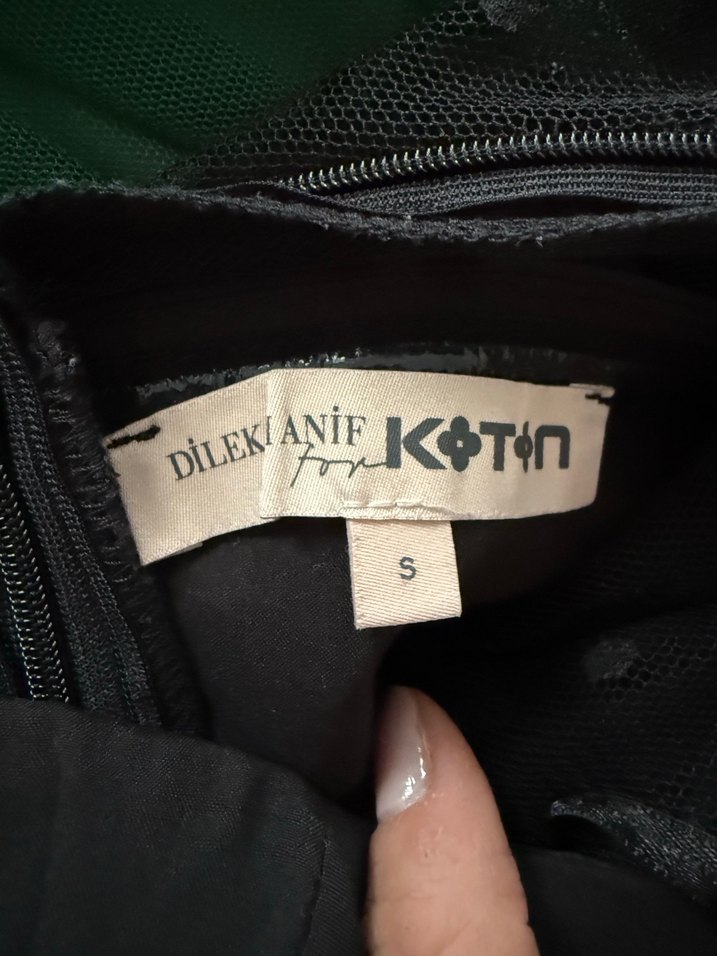 Fırfırlı Siyah Nakışlı Midi Gotik Elbise - Görsel 3