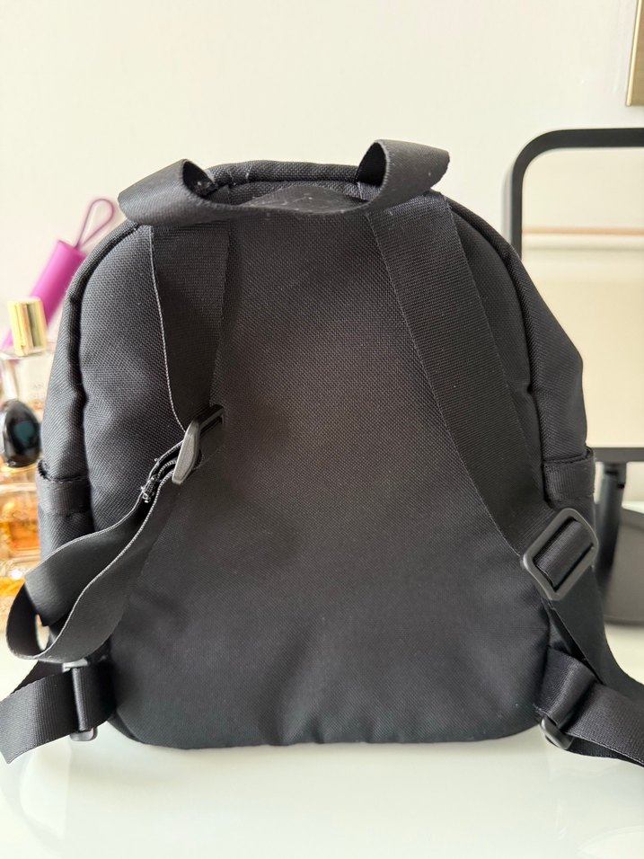 Nike Siyah Fermuarlı Spor Sırt Çantası - Görsel 3