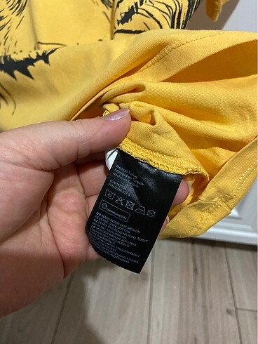 6 Yaş Beden sarı Renk H&M tşört