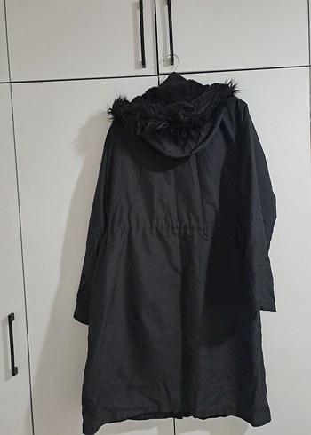 Uzun Siyah Kürklü Kadın Mont - Görsel 3