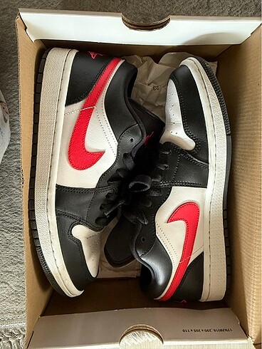 Nike Jordan Siren Red