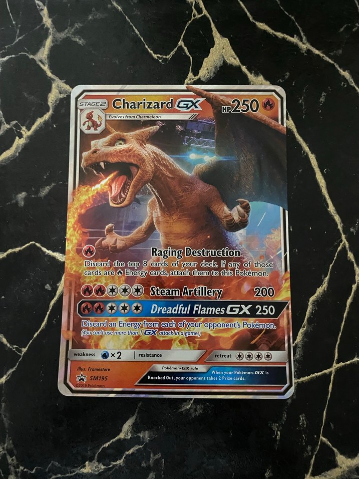 Jumbo Charizard GX 250 HP Pokémon Kartı - Görsel 2