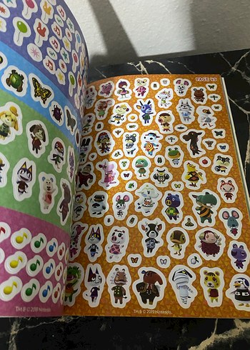 Animal Crossing Resmi Çıkartma Kitabı - Görsel 3
