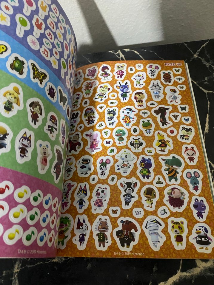 Animal Crossing Resmi Çıkartma Kitabı - Görsel 3