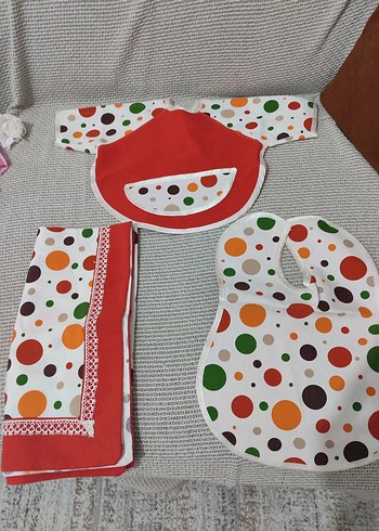 Puantiye desenli renkli bebek önlük seti - Görsel 4