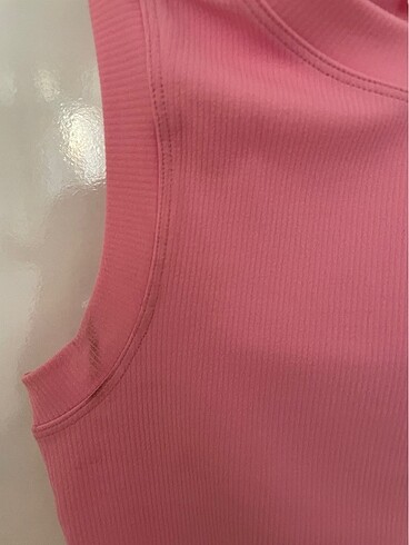 Nocturne Nocturne crop açık tatlı pembe yeni fakat hafif bir lekesi var