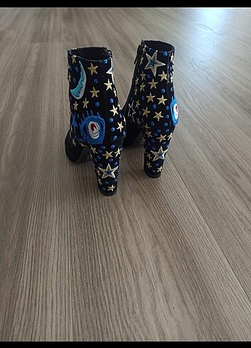 37 Beden BAMBİ MARKA NAKIŞLI BOT