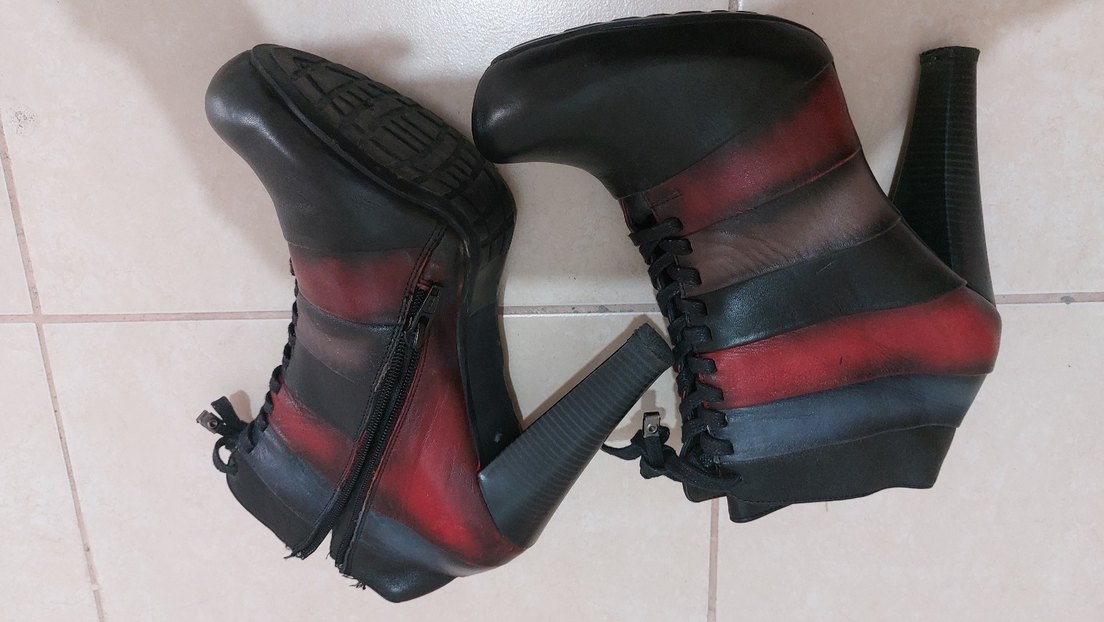 Koyu Kırmızı Desenli Deri Kadın Topuklu Bot - Görsel 3