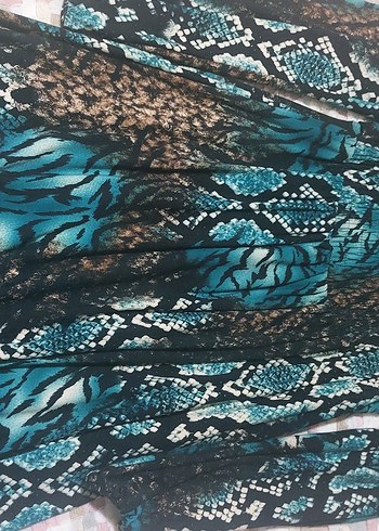 Bohem Tarz Uzun Turkuaz Yılan Desenli Elbise - Görsel 2