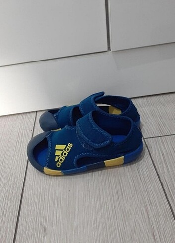 Adidas çocuk sandalet 