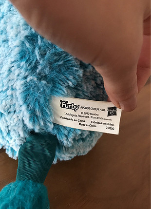 Beden Mavi renkte eğlenceli Furby.