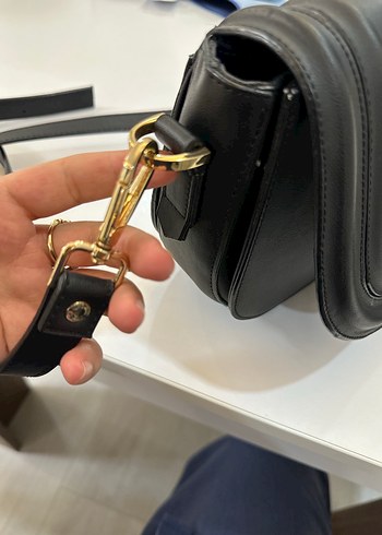 Kemer Detaylı Siyah Deri Kadın Çanta - Görsel 5