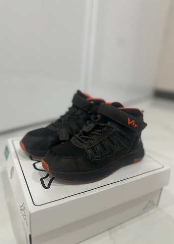 Erkek çocuk bot - Görsel 4