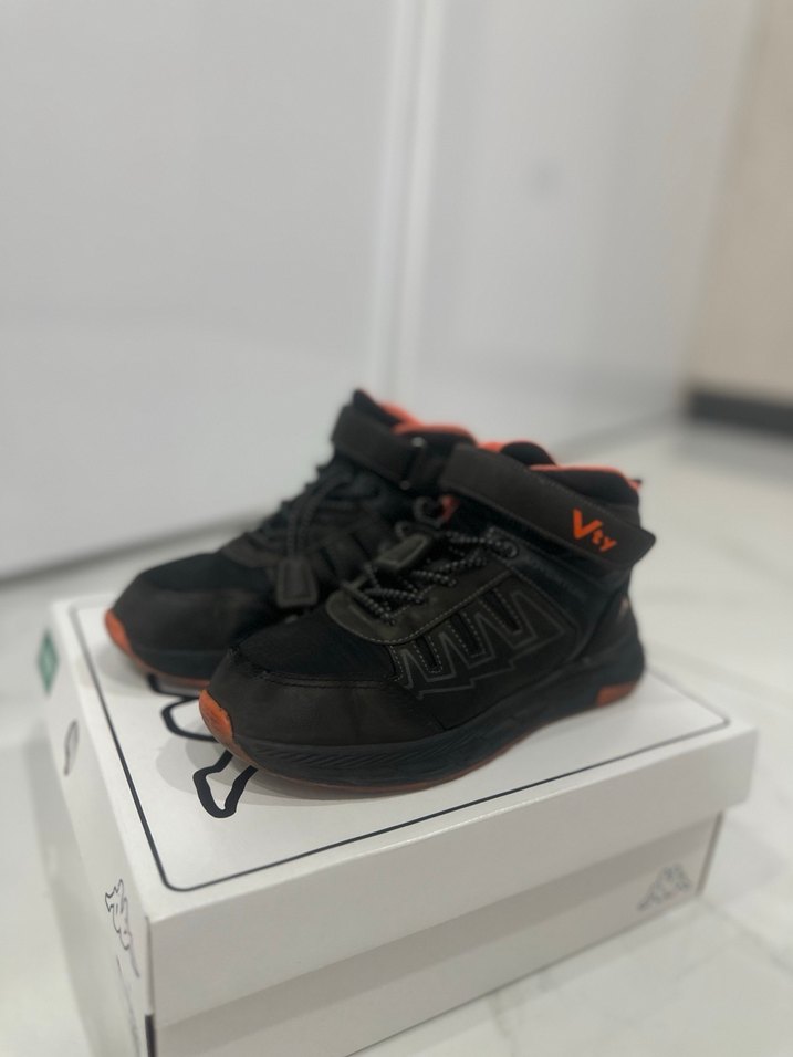 Erkek çocuk bot - Görsel 4