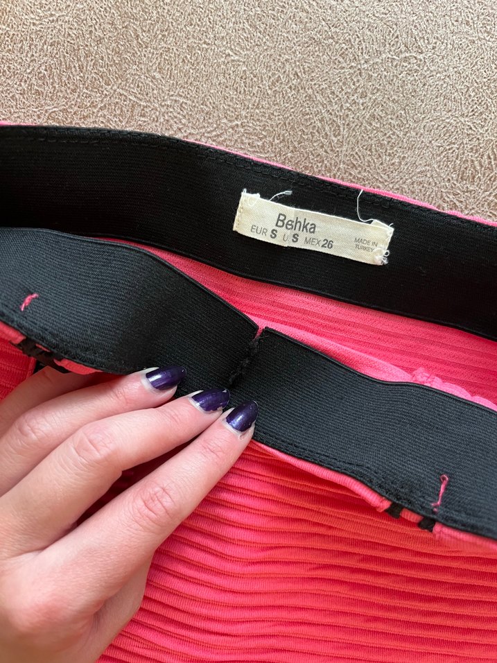 Bershka Neon Pembe Pilili Kadın Mini Etek - Görsel 2