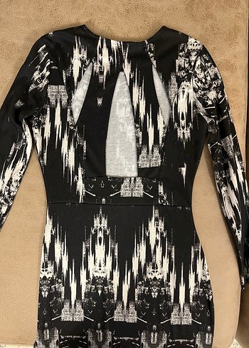 H&M Sırt Dekolteli Elbise - Görsel 2