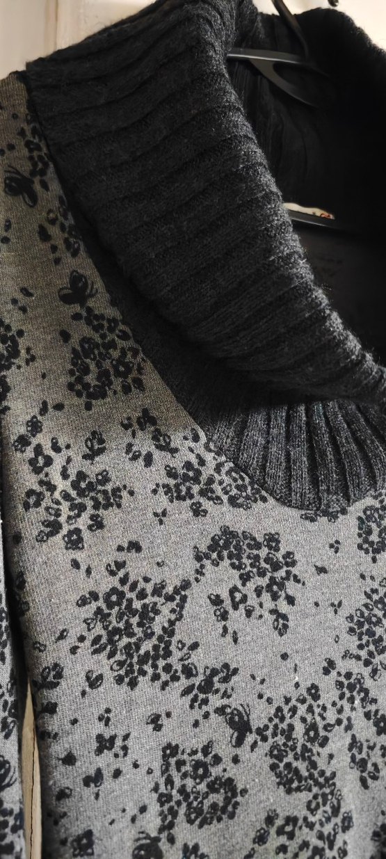 Gri boyunluklu kışlık elbise - Görsel 3