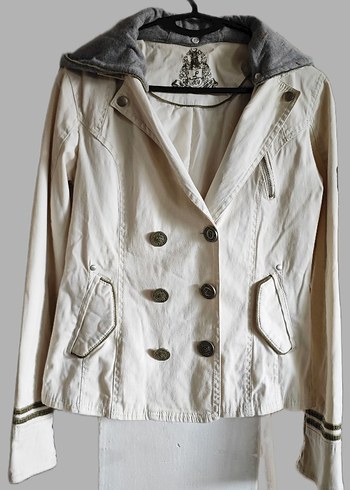 Düğmeli Beyaz Kadın Ceket - Görsel 2