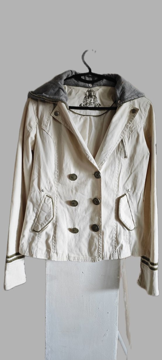 Düğmeli Beyaz Kadın Ceket - Görsel 2