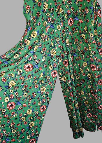 Çiçek Desenli Tulum - Görsel 4