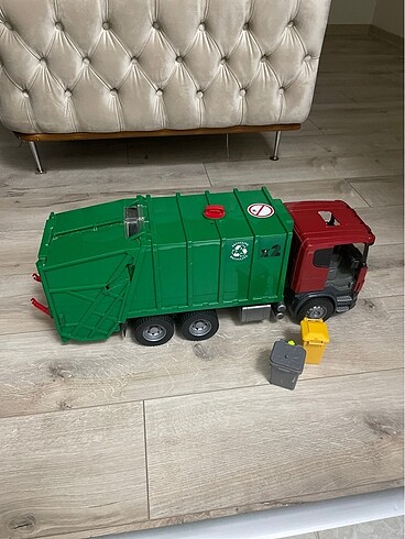 Bruder scana çöp kamyonu