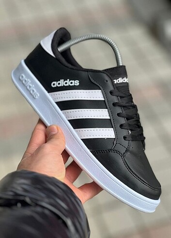 Adidas NEO