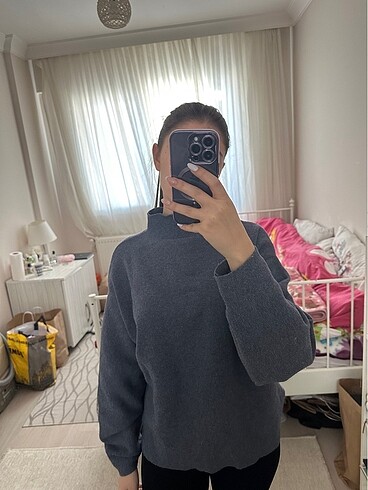 s Beden HM lacivert dik yaka kazak